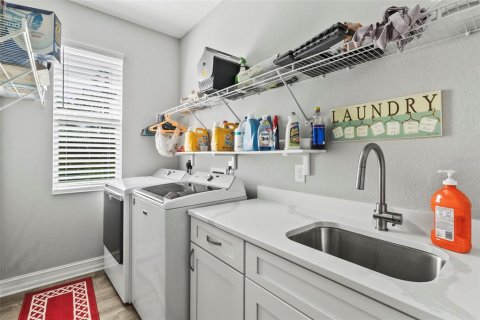 House in Port Charlotte, Florida 3 bedrooms, 172.15 sq.m. № 1266317 - photo 24