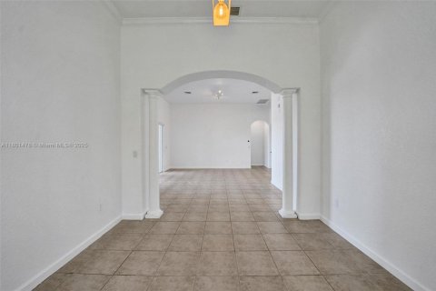 Casa en alquiler en Miramar, Florida, 4 dormitorios, 232.81 m2 № 1935554 - foto 9