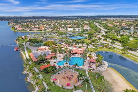 Casa en alquiler en Miramar, Florida, 4 dormitorios, 232.81 m2 № 1935554 - foto 27