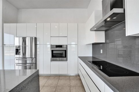 Casa en alquiler en Miramar, Florida, 4 dormitorios, 232.81 m2 № 1935554 - foto 14