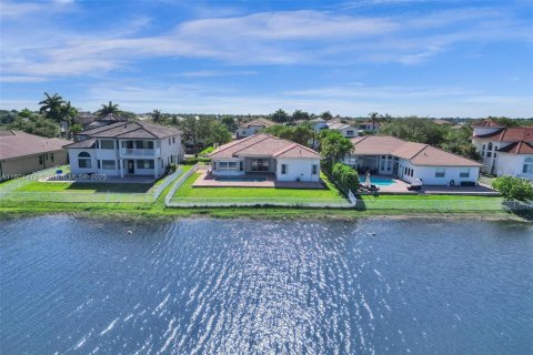 Casa en alquiler en Miramar, Florida, 4 dormitorios, 232.81 m2 № 1935554 - foto 5