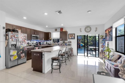 Townhouse in Homestead, Florida 3 bedrooms, 173.91 sq.m. № 2056392 - photo 9