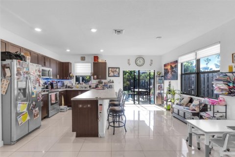 Townhouse in Homestead, Florida 3 bedrooms, 173.91 sq.m. № 2056392 - photo 10