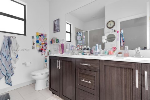 Townhouse in Homestead, Florida 3 bedrooms, 173.91 sq.m. № 2056392 - photo 18