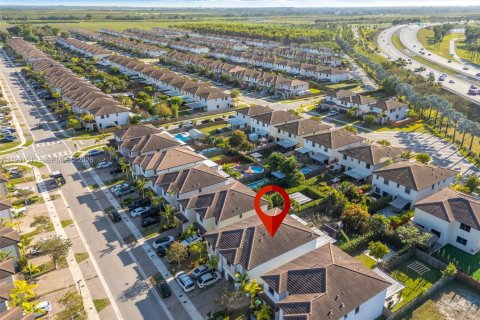 Townhouse in Homestead, Florida 3 bedrooms, 173.91 sq.m. № 2056392 - photo 5