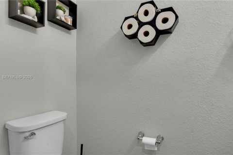 Townhouse in Lauderdale Lakes, Florida 3 bedrooms, 140.84 sq.m. № 2074566 - photo 27