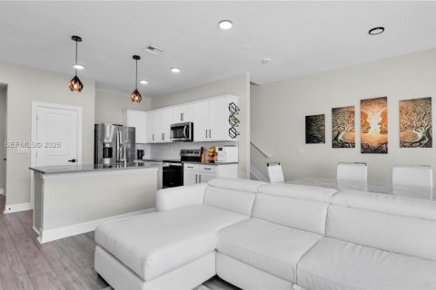 Townhouse in Lauderdale Lakes, Florida 3 bedrooms, 140.84 sq.m. № 2074566 - photo 24