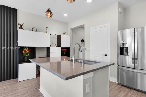 Townhouse in Lauderdale Lakes, Florida 3 bedrooms, 140.84 sq.m. № 2074566 - photo 14