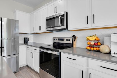 Townhouse in Lauderdale Lakes, Florida 3 bedrooms, 140.84 sq.m. № 2074566 - photo 15