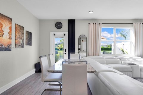 Townhouse in Lauderdale Lakes, Florida 3 bedrooms, 140.84 sq.m. № 2074566 - photo 22