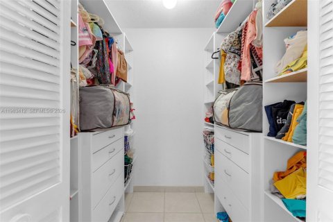 Купить таунхаус в Дорал, Флорида 3 спальни, 176.33м2, № 2051409 - фото 17