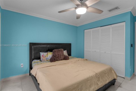 Купить таунхаус в Дорал, Флорида 3 спальни, 176.33м2, № 2051409 - фото 19