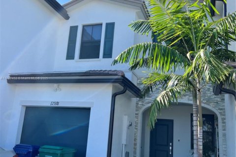 Adosado en venta en Homestead, Florida, 3 dormitorios, 123.65 m2 № 1860225 - foto 1
