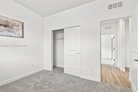 Villa ou maison à vendre à Port St. Lucie, Floride: 3 chambres, 153.94 m2 № 2282151 - photo 23