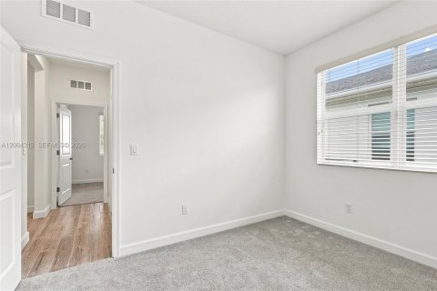 Villa ou maison à vendre à Port St. Lucie, Floride: 3 chambres, 153.94 m2 № 2282151 - photo 25