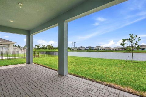 Villa ou maison à vendre à Port St. Lucie, Floride: 3 chambres, 153.94 m2 № 2282151 - photo 30