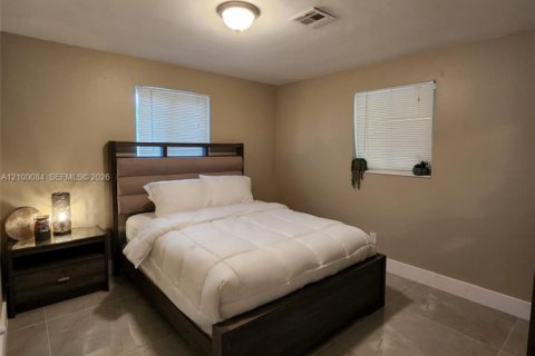 Villa ou maison à louer à Oakland Park, Floride: 4 chambres, 123.75 m2 № 2402236 - photo 6