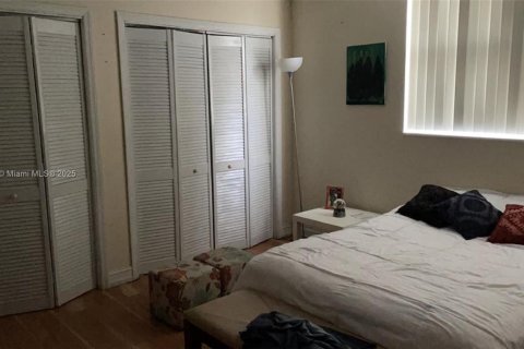Copropriété à vendre à Hialeah, Floride: 2 chambres, 93.46 m2 № 1944169 - photo 7