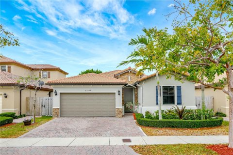 House in Homestead, Florida 4 bedrooms, 185.06 sq.m. № 1579909 - photo 1