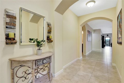 House in Homestead, Florida 4 bedrooms, 185.06 sq.m. № 1579909 - photo 3