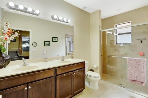House in Homestead, Florida 4 bedrooms, 185.06 sq.m. № 1579909 - photo 12