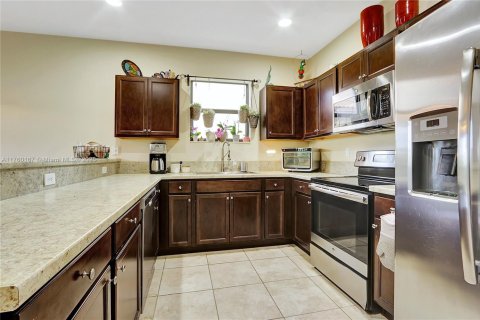 House in Homestead, Florida 4 bedrooms, 185.06 sq.m. № 1579909 - photo 7