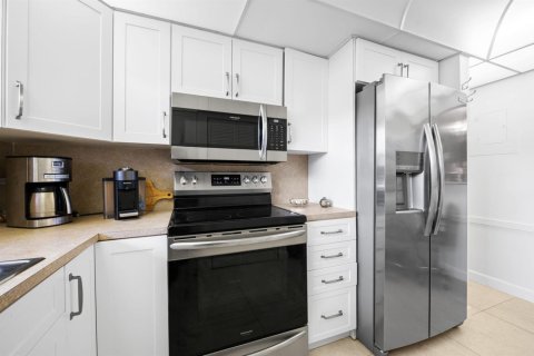 Купить кондоминиум в Санрайз, Флорида 3 комнаты, 95.22м2, № 2176786 - фото 6