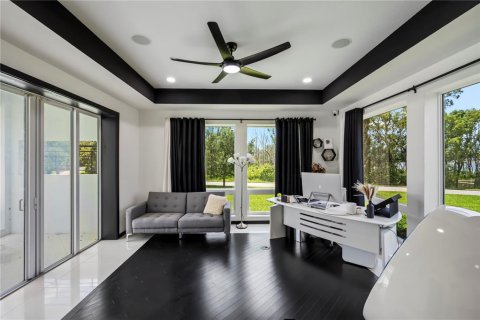Villa ou maison à vendre à DeLand, Floride: 4 chambres, 477.89 m2 № 2229939 - photo 8