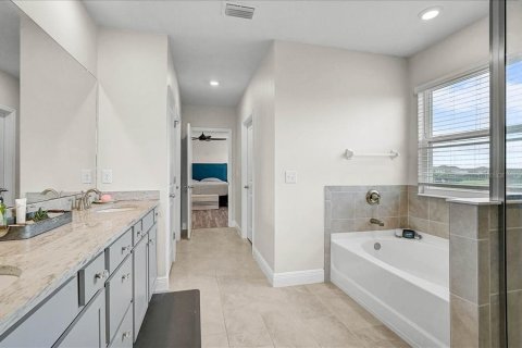 House in Sarasota, Florida 5 bedrooms, 337.51 sq.m. № 2218833 - photo 26