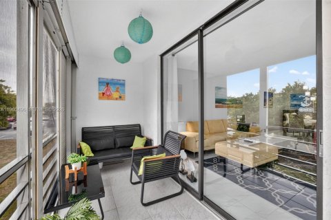 Condominio en venta en Lauderdale Lakes, Florida, 1 dormitorio, 69.49 m2 № 2026135 - foto 8