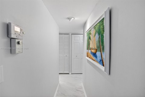 Condominio en venta en Lauderdale Lakes, Florida, 1 dormitorio, 69.49 m2 № 2026135 - foto 24