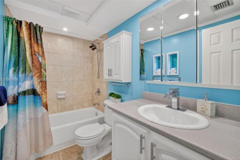 Condominio en venta en Lauderdale Lakes, Florida, 1 dormitorio, 69.49 m2 № 2026135 - foto 23