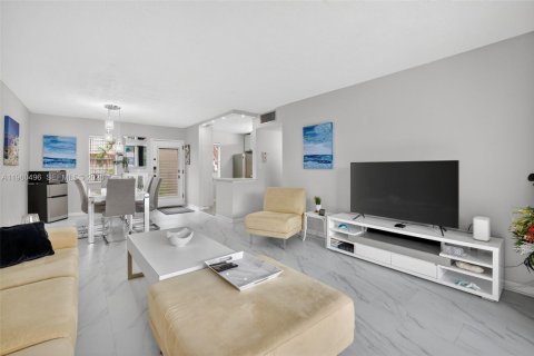 Condominio en venta en Lauderdale Lakes, Florida, 1 dormitorio, 69.49 m2 № 2026135 - foto 10