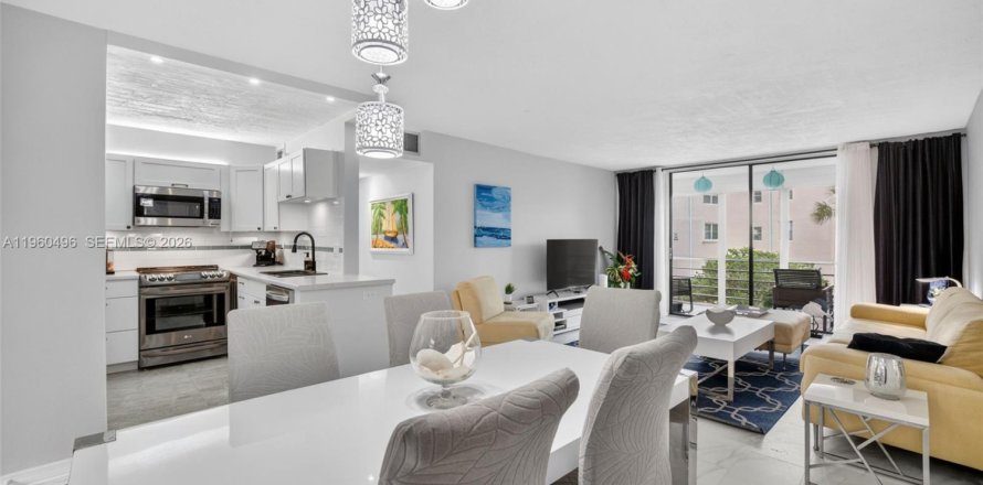 Condominio en Lauderdale Lakes, Florida, 1 dormitorio  № 2026135