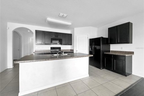 House in Gibsonton, Florida 4 bedrooms, 171.96 sq.m. № 1898454 - photo 13