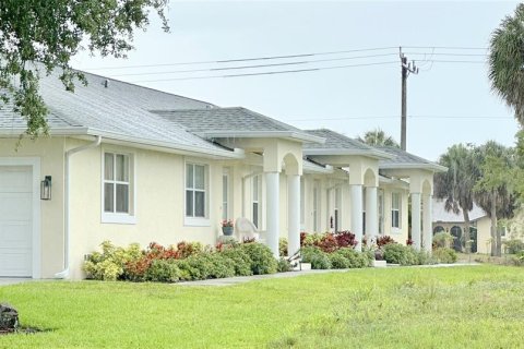 Appartement à Rotonda, Floride 2 chambres, 90.49 m2 № 2203039