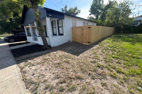 Villa ou maison à vendre à Orlando, Floride: 2 chambres, 74.32 m2 № 2431772 - photo 3