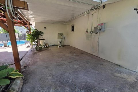 House in Clearwater, Florida 3 bedrooms, 119.57 sq.m. № 1876435 - photo 28