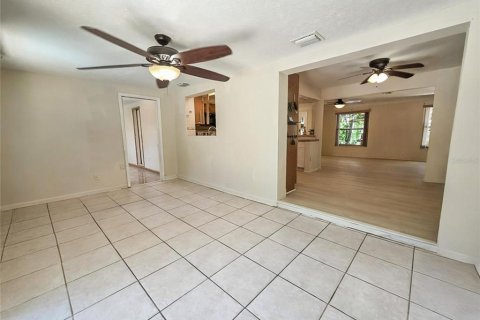 House in Clearwater, Florida 3 bedrooms, 119.57 sq.m. № 1876435 - photo 13
