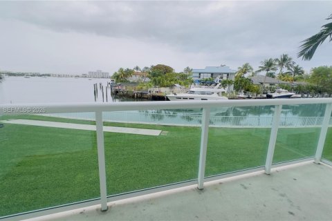 Снять в аренду кондоминиум в Норт-Майами-Бич, Флорида 1 спальня, 65.96м2, № 2009990 - фото 16