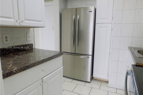 Снять в аренду кондоминиум в Норт-Майами-Бич, Флорида 1 спальня, 65.96м2, № 2009990 - фото 10