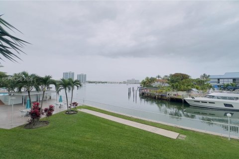 Снять в аренду кондоминиум в Норт-Майами-Бич, Флорида 1 спальня, 65.96м2, № 2009990 - фото 15