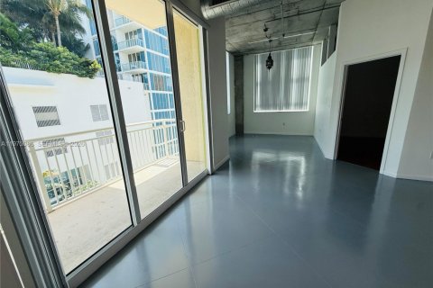 Copropriété à louer à Miami, Floride: 2 chambres, 101.64 m2 № 2041463 - photo 7