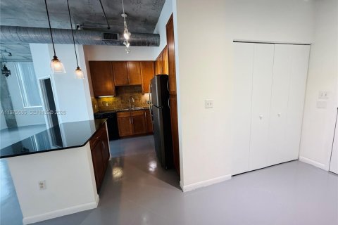 Copropriété à louer à Miami, Floride: 2 chambres, 101.64 m2 № 2041463 - photo 10