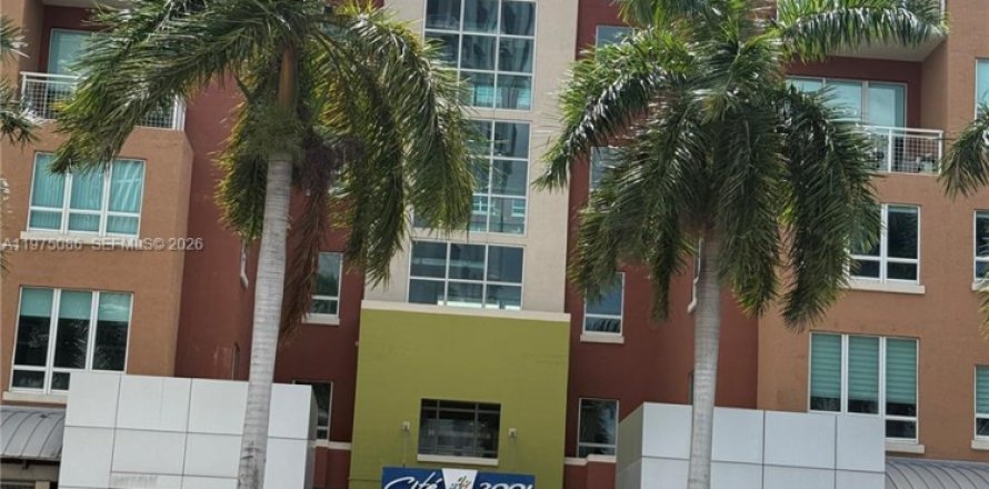 Condo à Miami, Floride, 2 chambres  № 2041463