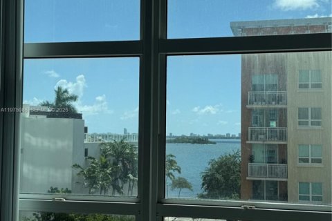 Copropriété à louer à Miami, Floride: 2 chambres, 101.64 m2 № 2041463 - photo 17