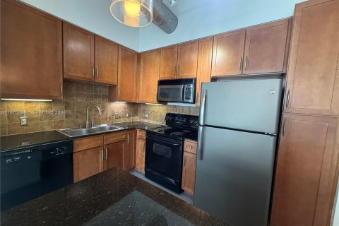 Copropriété à louer à Miami, Floride: 2 chambres, 101.64 m2 № 2041463 - photo 12