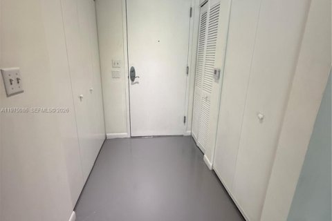 Copropriété à louer à Miami, Floride: 2 chambres, 101.64 m2 № 2041463 - photo 26