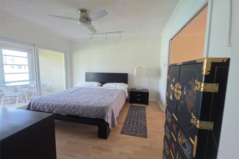 Condominio en venta en Lighthouse Point, Florida, 1 dormitorio, 52.03 m2 № 2082696 - foto 9