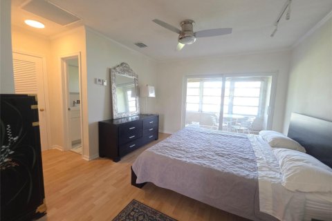 Condominio en venta en Lighthouse Point, Florida, 1 dormitorio, 52.03 m2 № 2082696 - foto 10